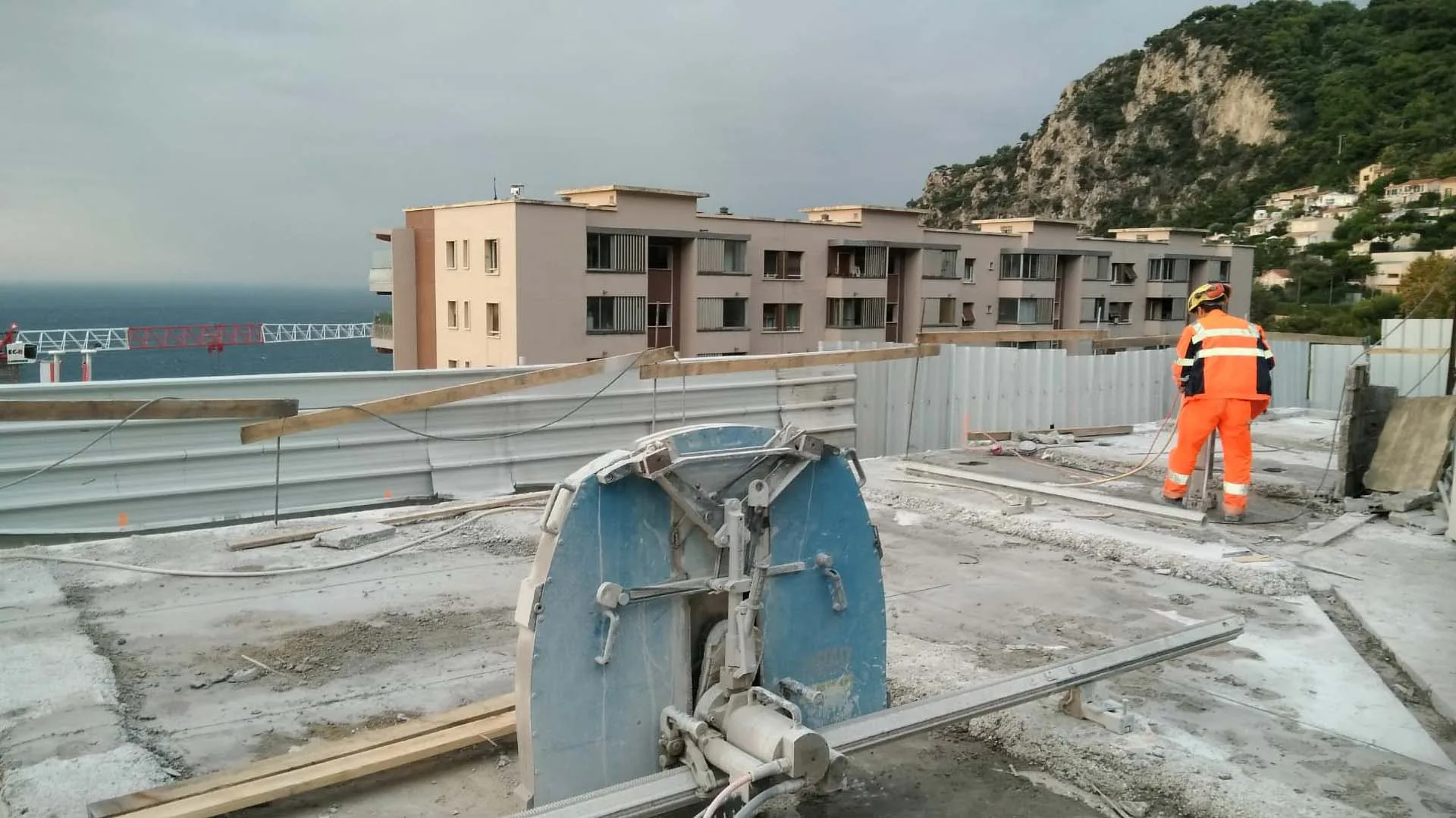 Taglio a Disco Diamantato — EDILSERVICE Taglio a Disco Diamantato — cantiere EDILSERVICE n. 3, Taglio Cemento Armato nel Nord e Centro Italia