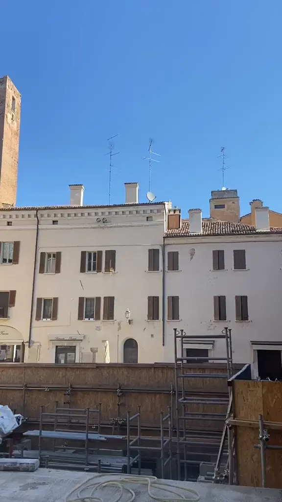 Basamento per Gru — Taglio a Filo — anteprima video del cantiere