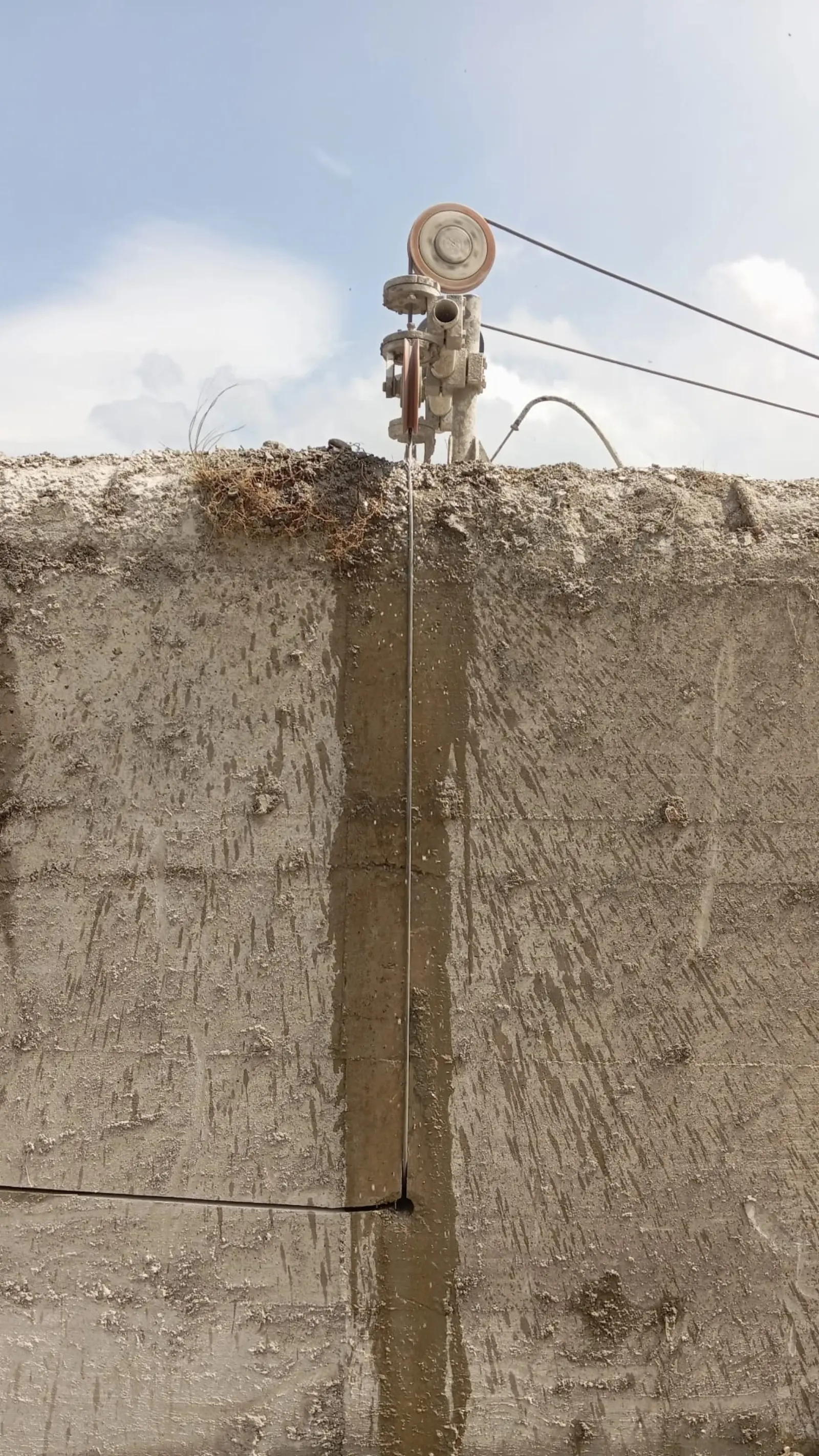 Briglie e Muri di Contenimento — Opere idrauliche e infrastrutture, foto cantiere 3 eseguito da EDILSERVICE nel Nord e Centro Italia