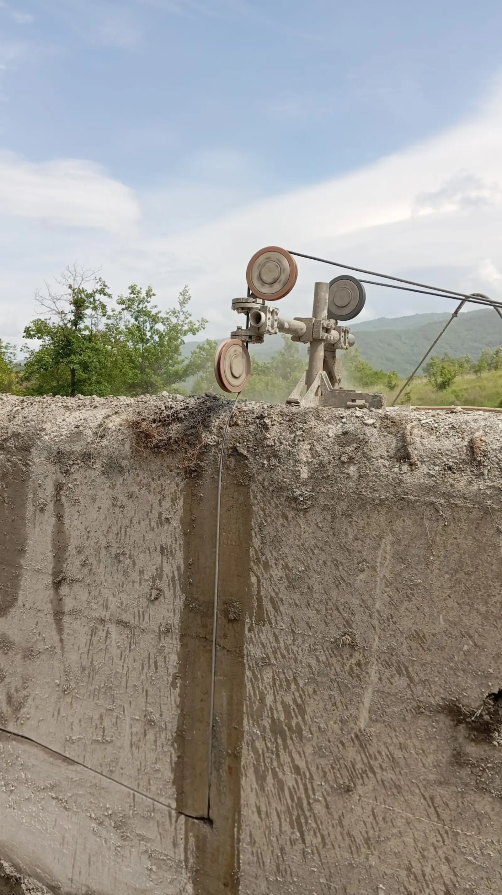 Briglie e Muri di Contenimento — Opere idrauliche e infrastrutture, foto cantiere 7 eseguito da EDILSERVICE nel Nord e Centro Italia